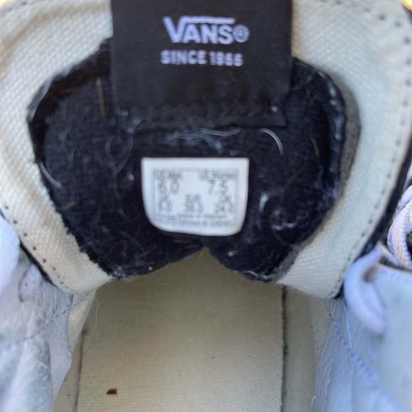 Vans high top sneakers size 7.5 women’s - Picture 5 of 6